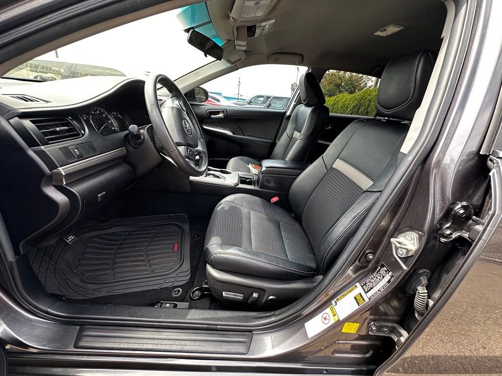 Used 2014 Gray Toyota SE image 23