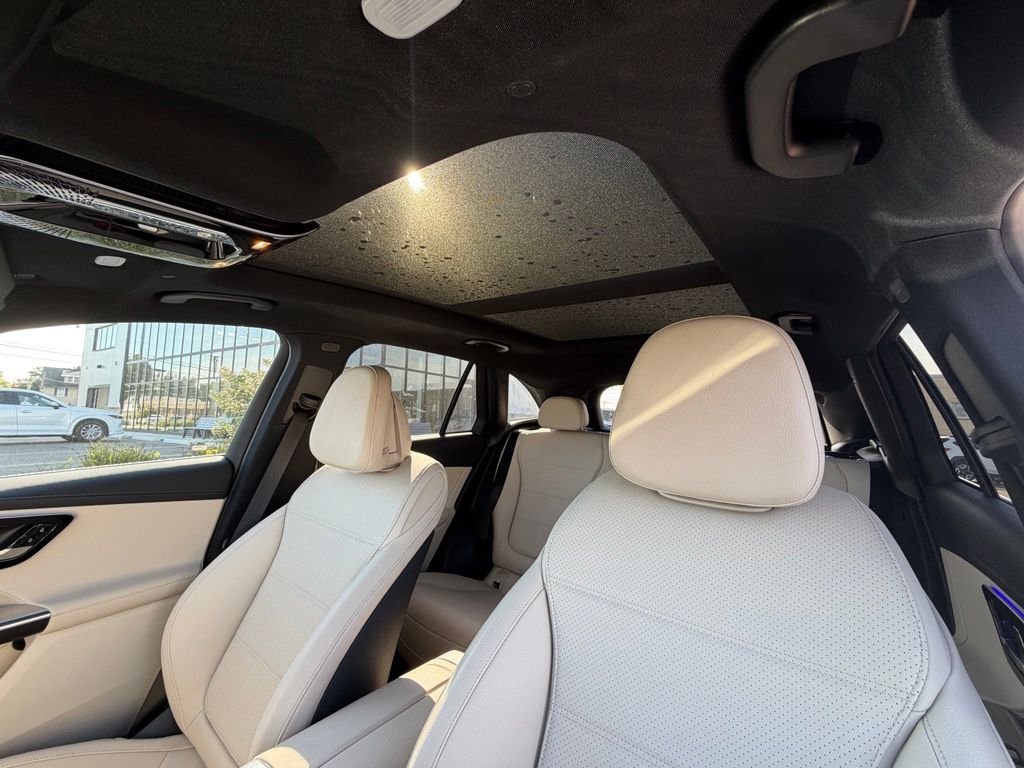 Used 2023 Blue Mercedes-Benz GLC 300 image 8