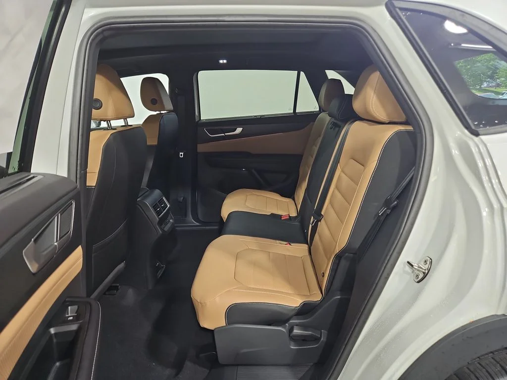 New 2026 White/off-white Volkswagen 2.0T SEL R-Line Black image 24