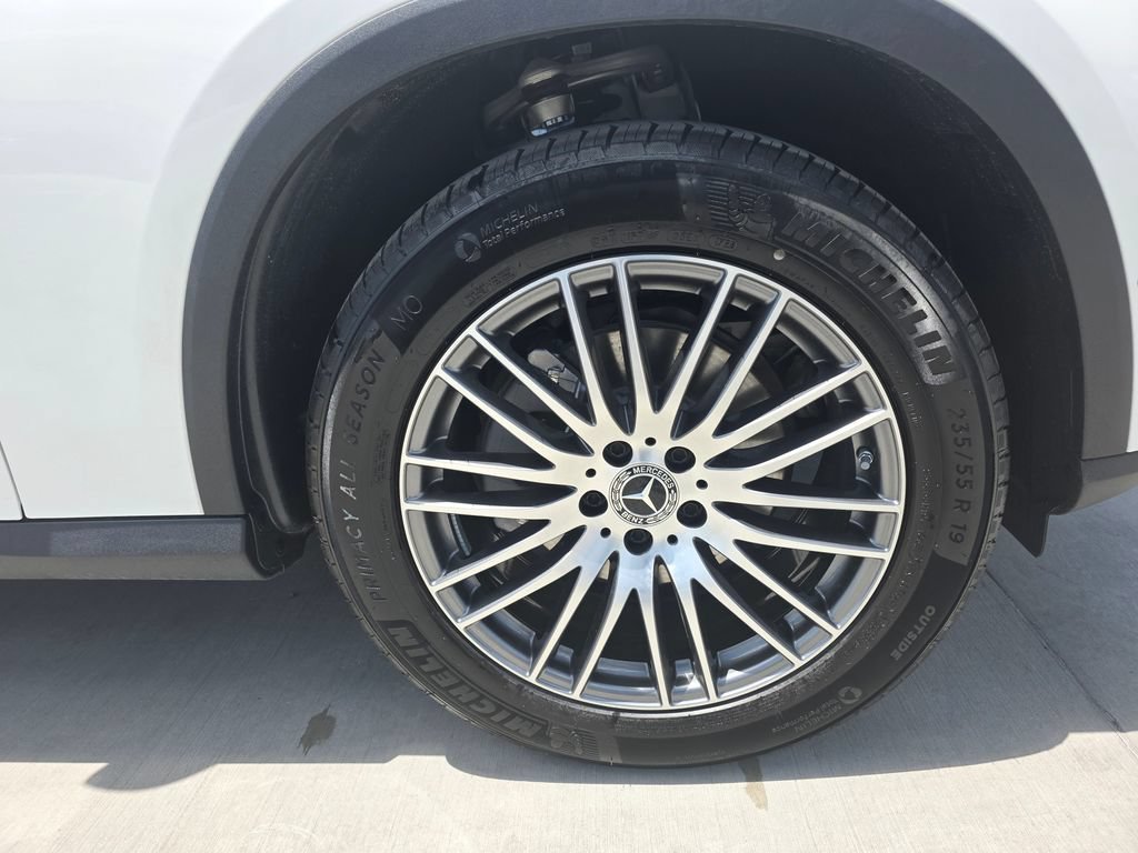 New 2026 Polar White Mercedes-Benz GLC 300 image 38