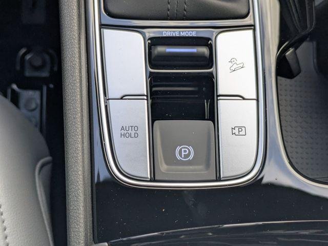 New 2026 Black Hyundai SEL FWD image 22