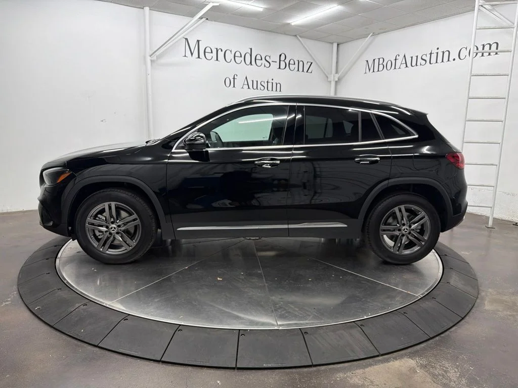 New 2026 Black Mercedes-Benz GLA 250 image 4