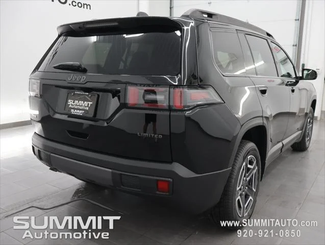 New 2026 Diamond Black Crystal Pearl-Coat Exterior Paint Jeep Limited image 5