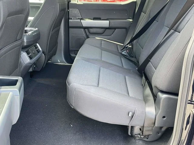 New 2026 Antimatter Blue Metallic Ford XLT image 4