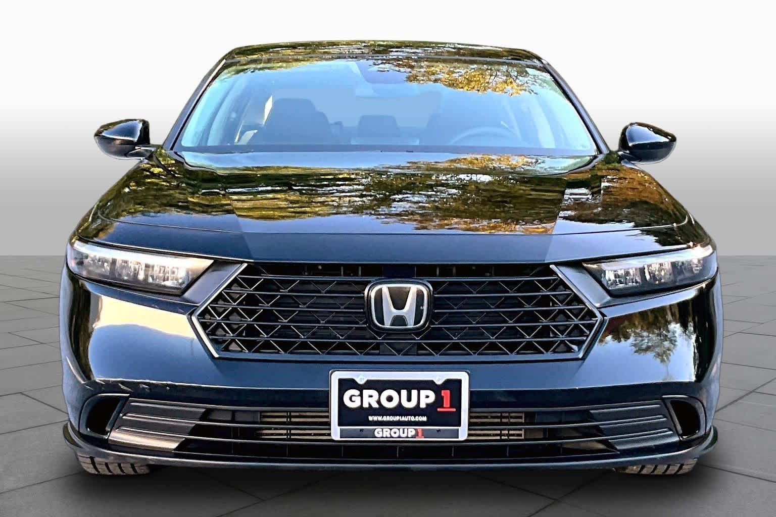 Used 2023 Crystal Black Pearl Honda EX image 4