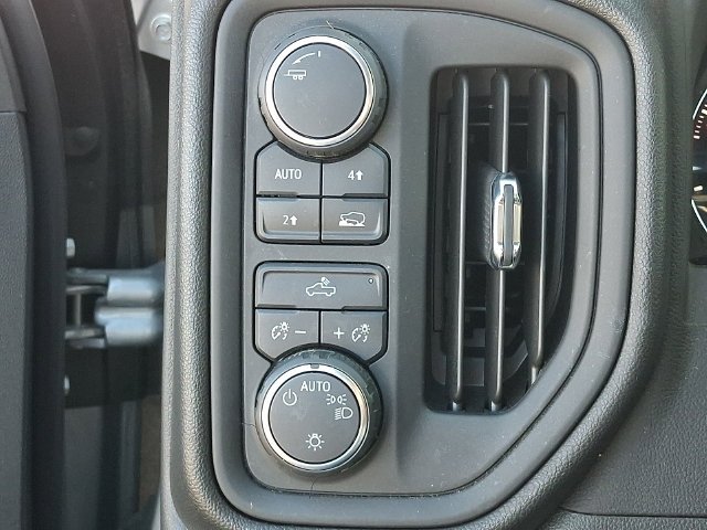 2024 Chevrolet Silverado 1500 Custom - Photo 24