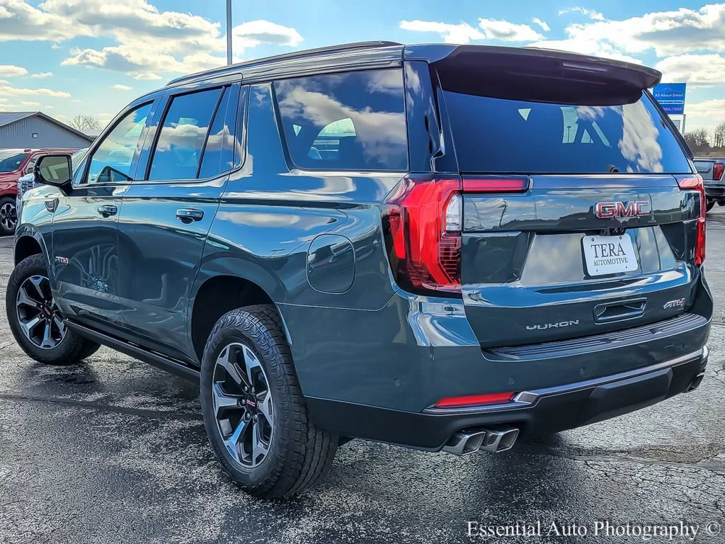 2026 GMC Yukon AT4 Ultimate - Photo 7