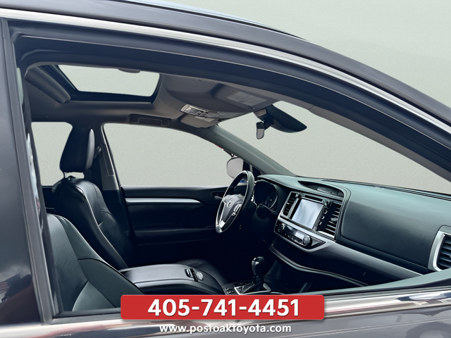 Used 2018 Gray Toyota XLE image 20