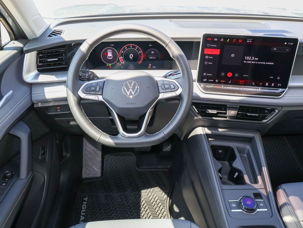 New 2026 Silver Volkswagen 2.0T SE image 15