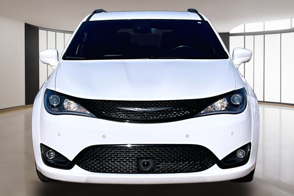 Used 2020 White Chrysler Touring L Plus image 3
