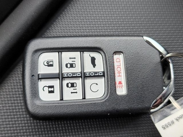 2023 Honda Odyssey EX-L - Photo 12