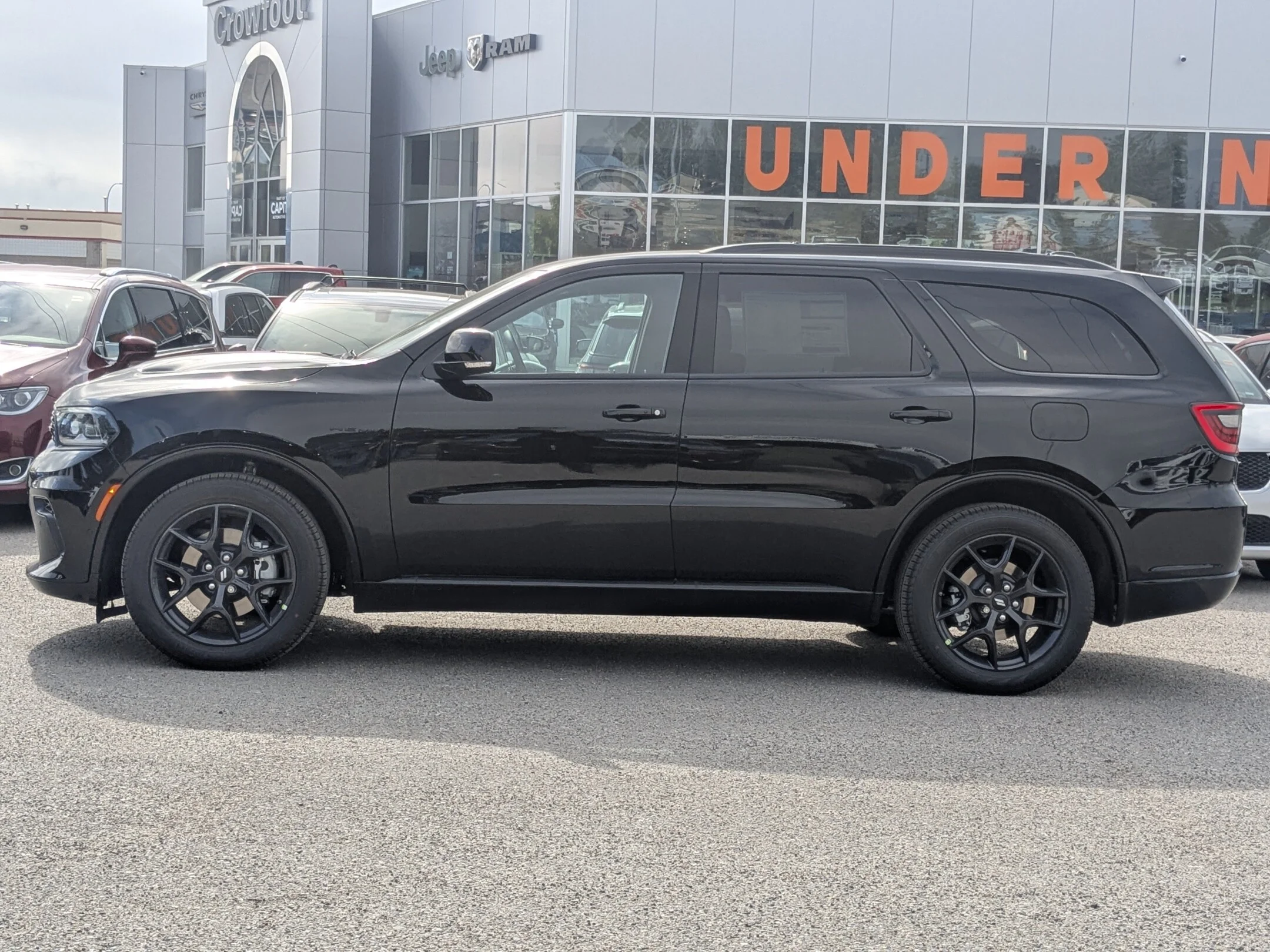 New 2026 Black Dodge GT HEMI V8 Plus - - Blacktop Pkg - Power Sunroof - Adaptive Cruise - Ventilated Seats & More! image 5