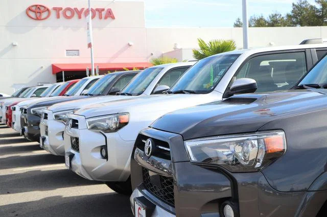 Certified Used 2022 CELESTITE GRAY ME. Toyota  image 36