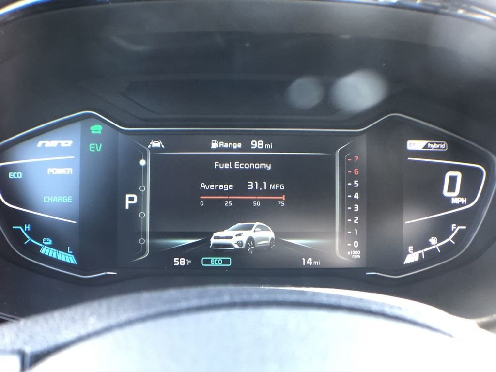 Used 2022 White Kia EX Premium image 47