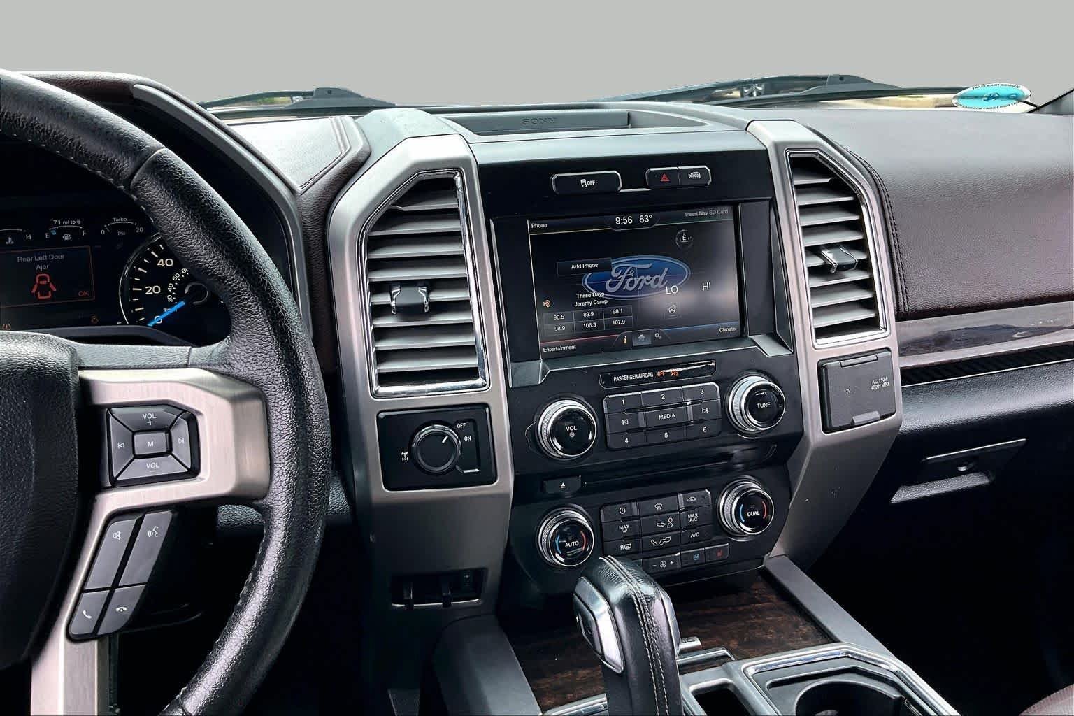 Used 2015 White Platinum Metallic Tri-Coat Ford Platinum image 7