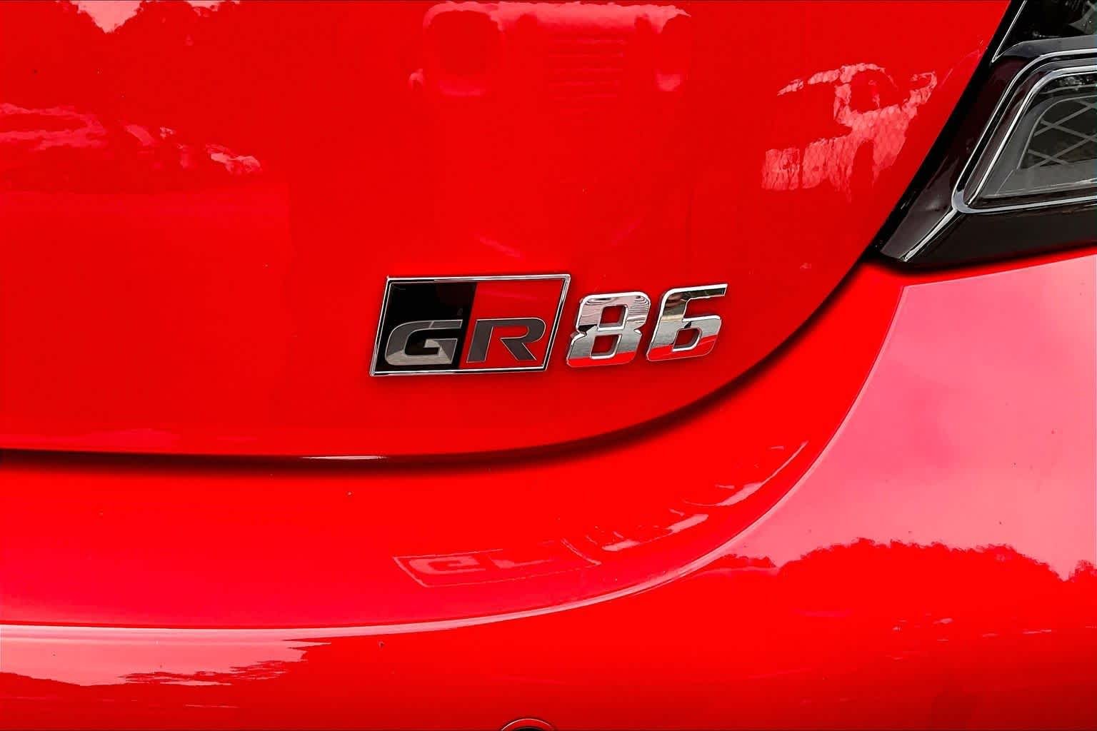 Used 2023 Track bRed Toyota  image 10