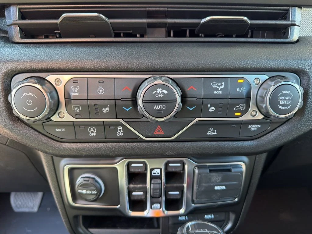 New 2026 Reign Exterior Paint Jeep Sport S image 33