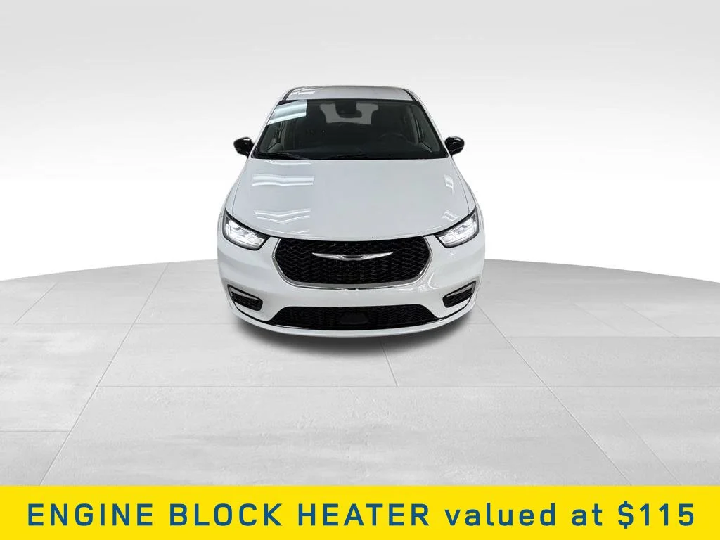 2024 Chrysler Pacifica Touring L - Photo 4
