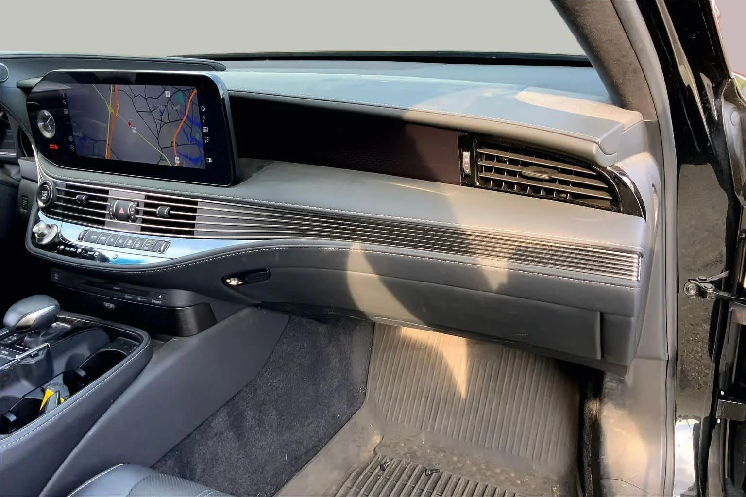 Certified Used 2022 CAVIAR Lexus  image 19