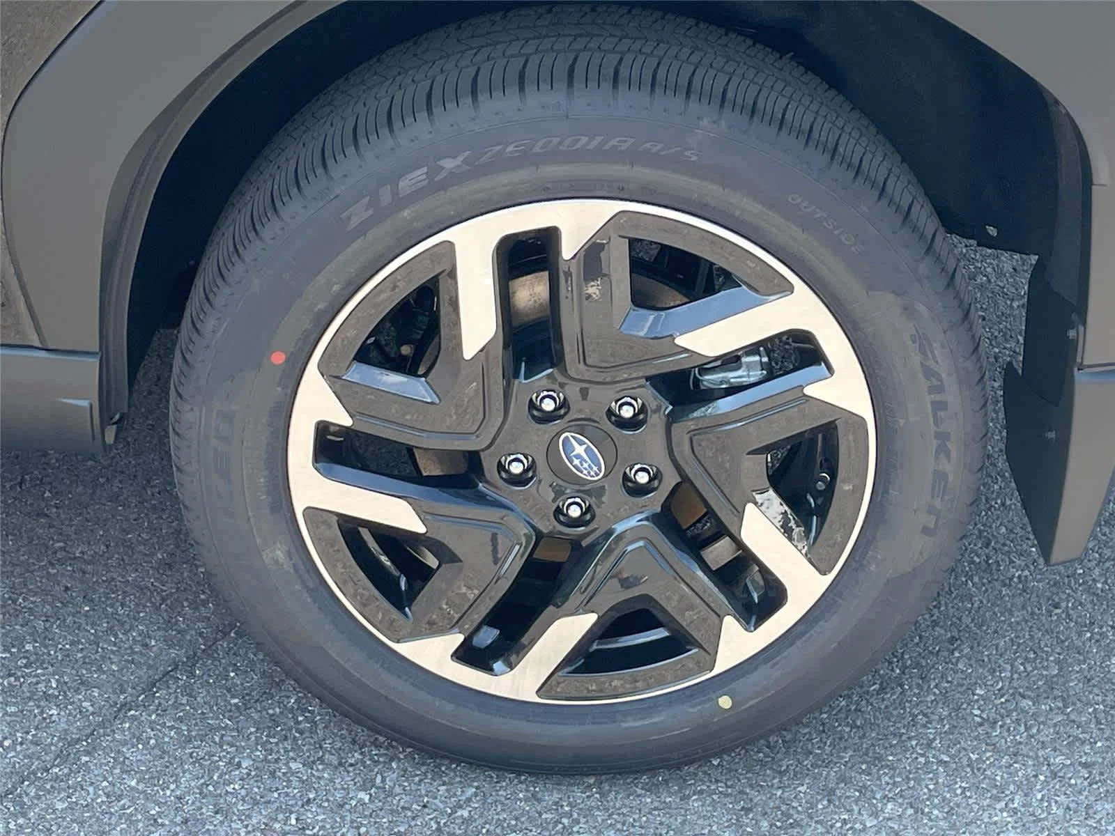 New 2026 CRYSTAL BLACK SILICA Subaru Limited Hybrid image 11