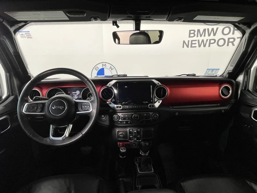 Used 2018 Silver Jeep Unlimited Rubicon image 7