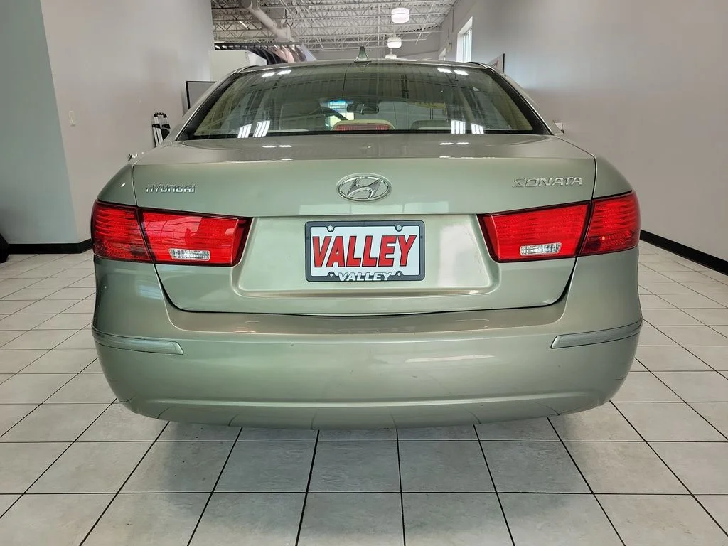 Used 2010 Beige Hyundai GLS image 10