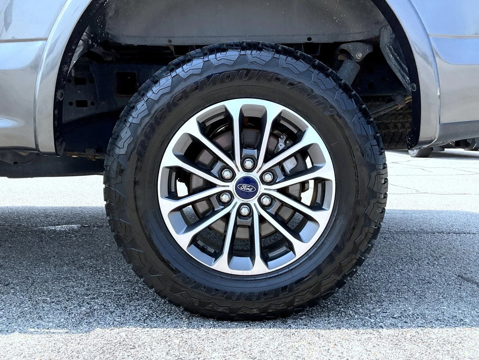 Used 2020 Gray Ford XLT image 22