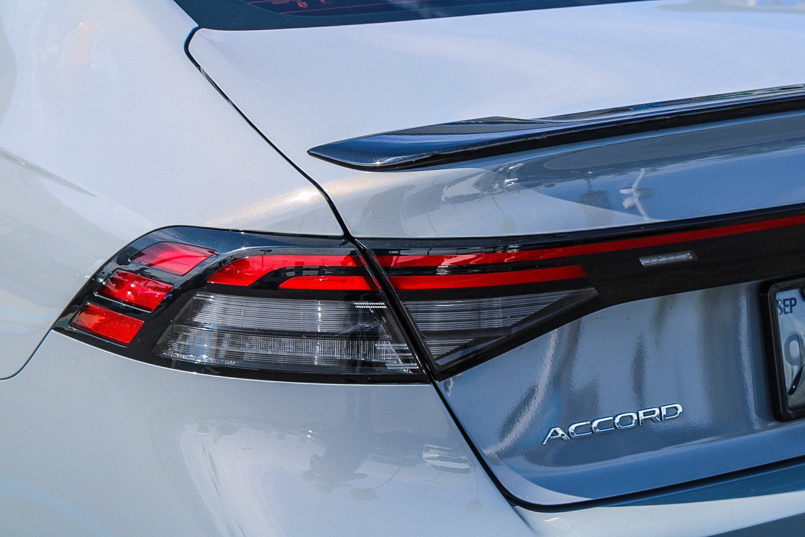 2024 Honda Accord Hybrid Sport-L - Photo 9