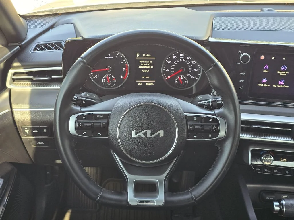 Used 2023 Wolf Gray Kia GT-Line image 15