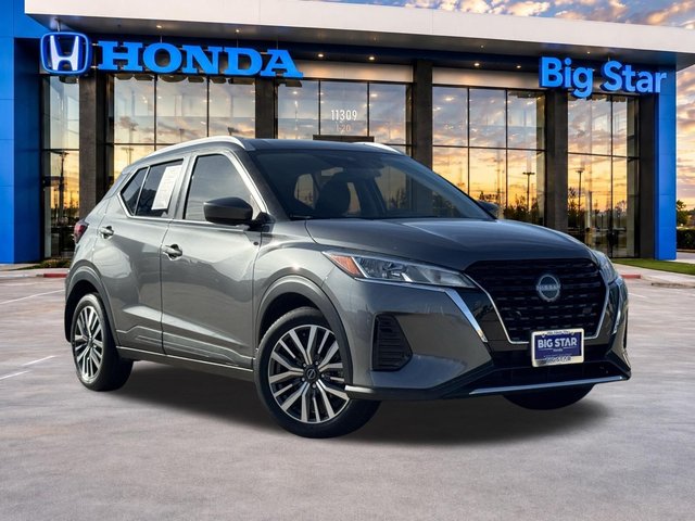 2022 Nissan Kicks SV