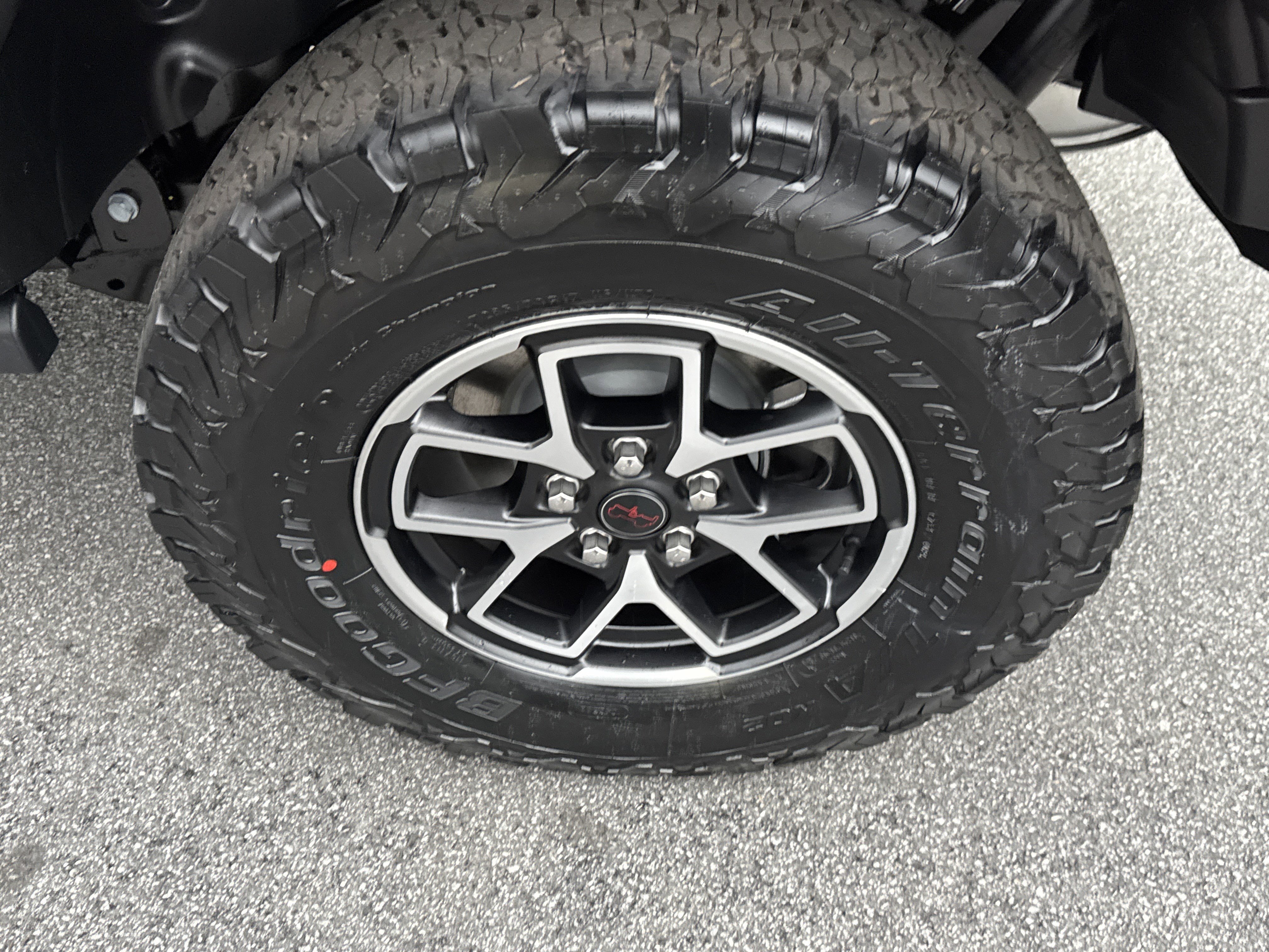 New 2026 Black Clear-Coat Exterior Paint Jeep Rubicon image 21