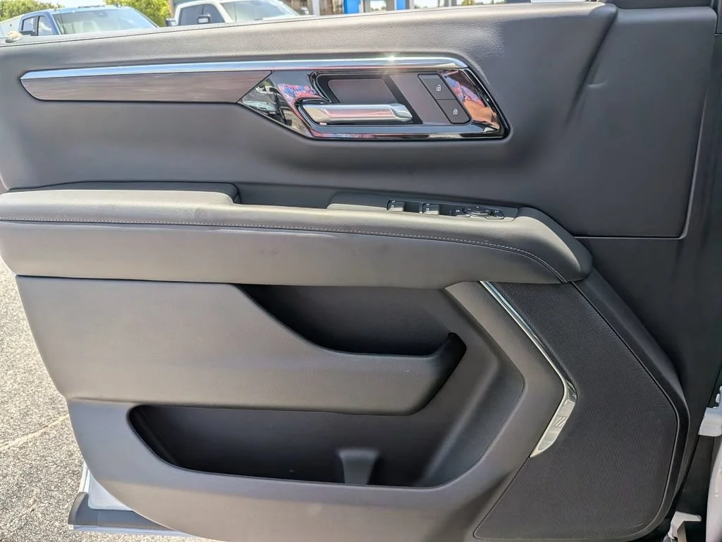 New 2026 Summit White Chevrolet LS image 30