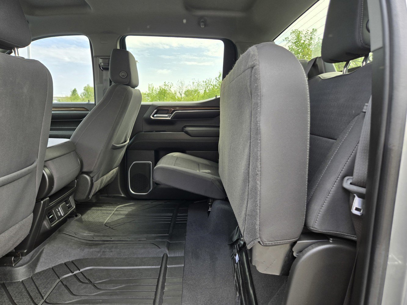2023 Chevrolet Silverado 1500 LT - Photo 25