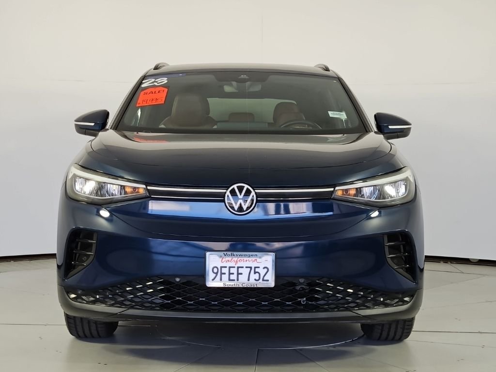 Used 2023 Blue Volkswagen Pro image 3