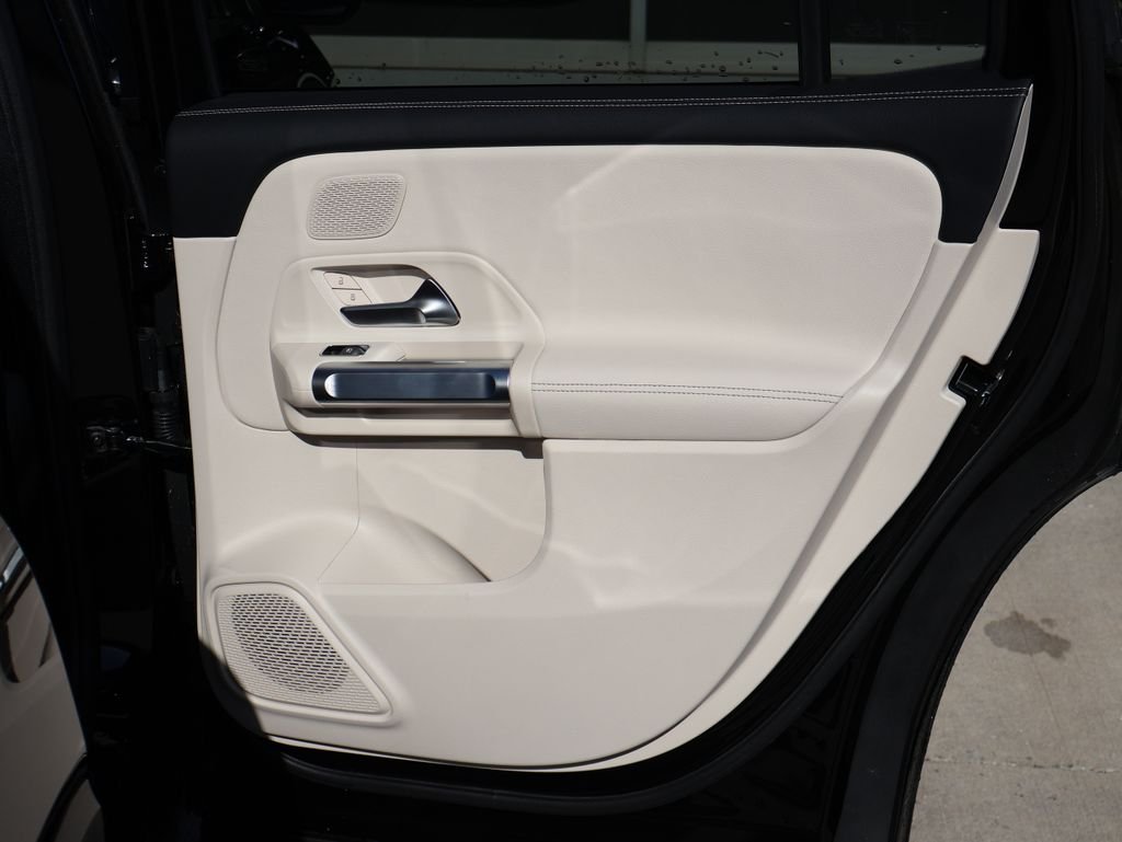 New 2026 Night Black Mercedes-Benz GLB 250 image 16