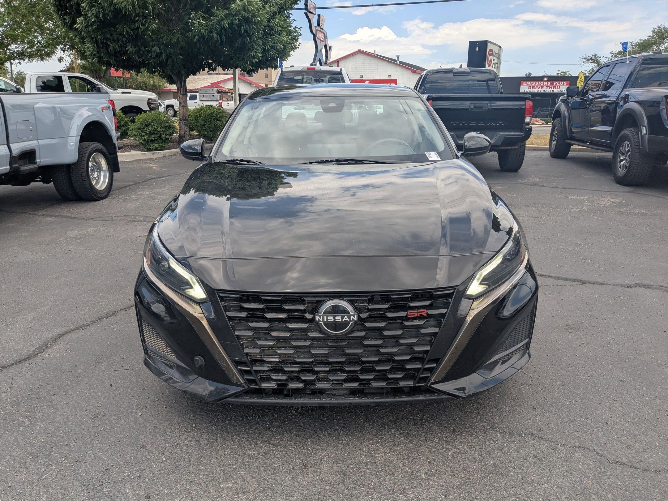 Used 2024 Super Black Nissan 2.5 SR image 10