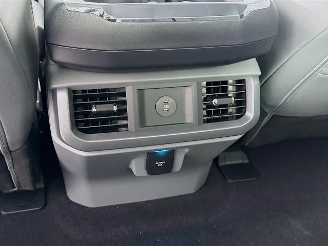 2025 Ford F-150 Lightning Flash - Photo 62