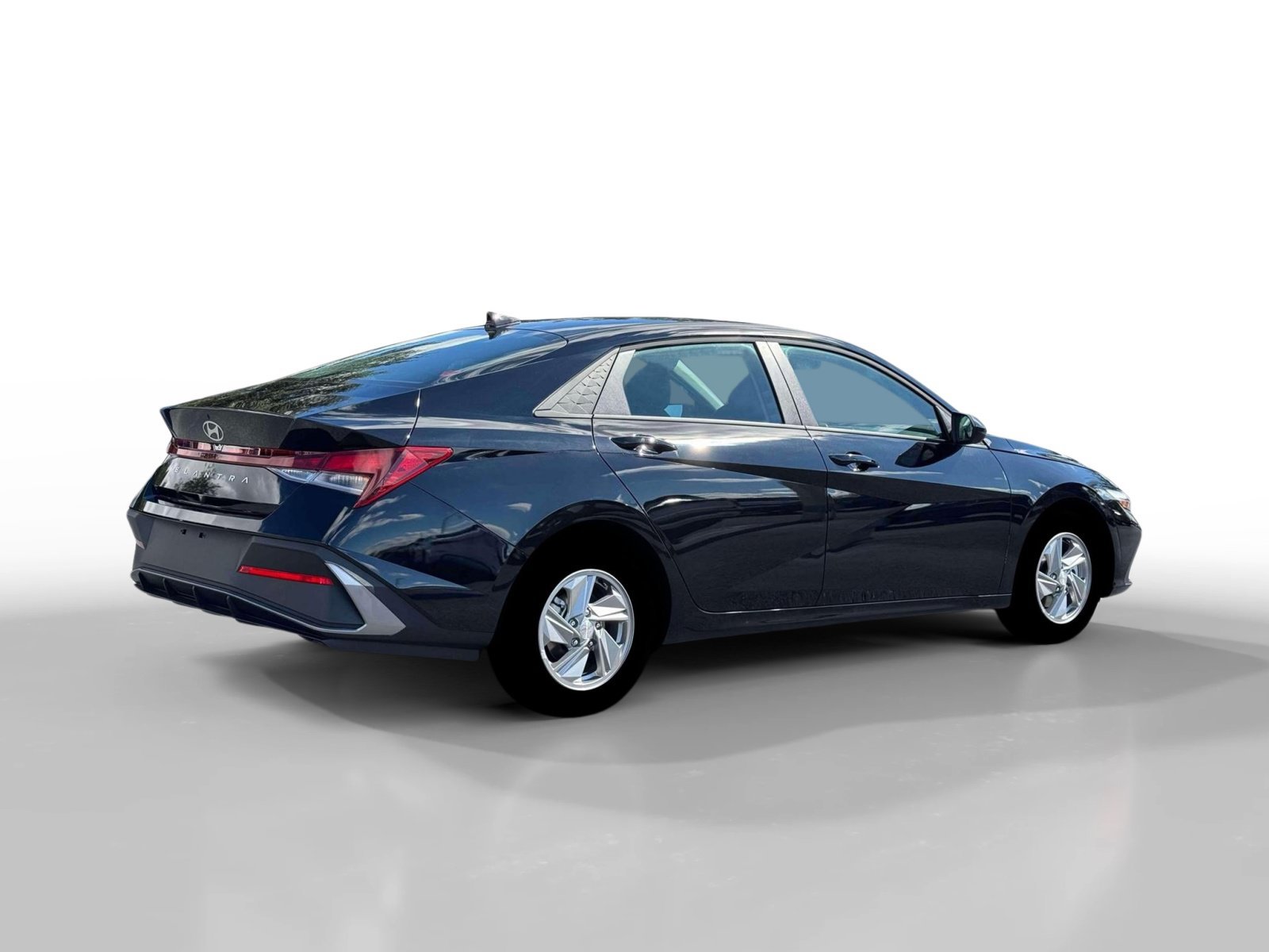 New 2026 Abyss Black Hyundai SE image 8