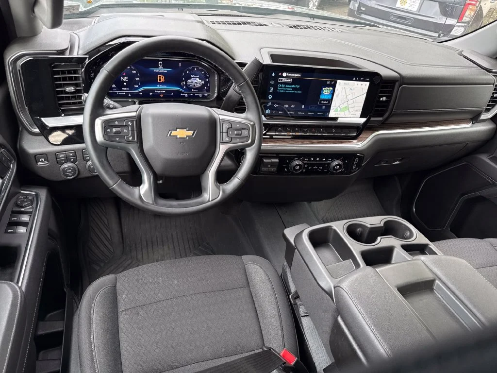 Used 2025 Gray Chevrolet LT image 20