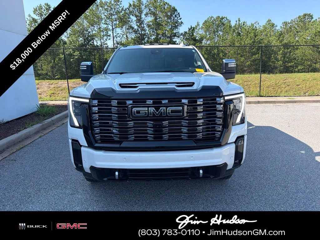 Used 2025 White Frost Tricoat GMC Denali Ultimate DRW image 7