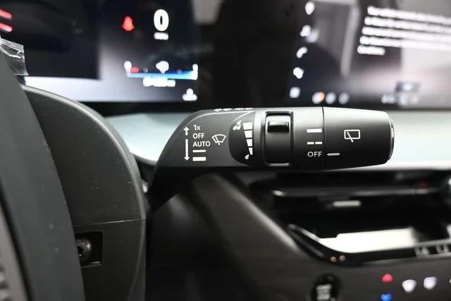 New 2026 White Nissan Platinum image 20