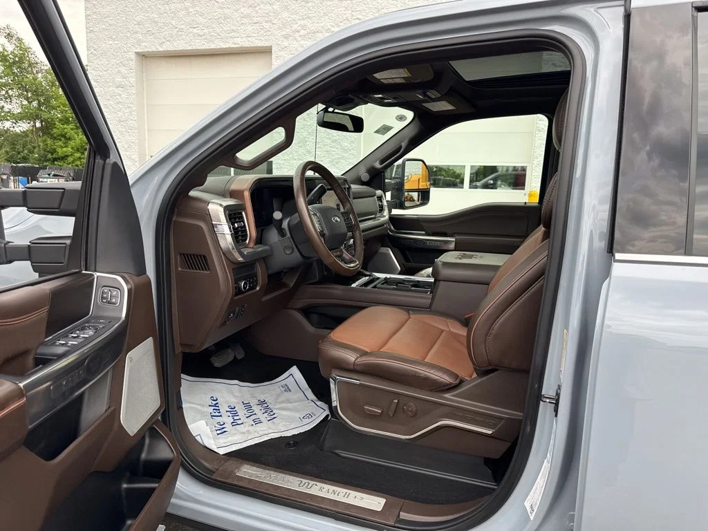 Used 2025 Glacier Gray Metallic TriCoat Ford King Ranch image 13