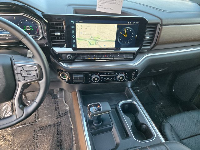 Used 2023 Gray Chevrolet High Country image 17