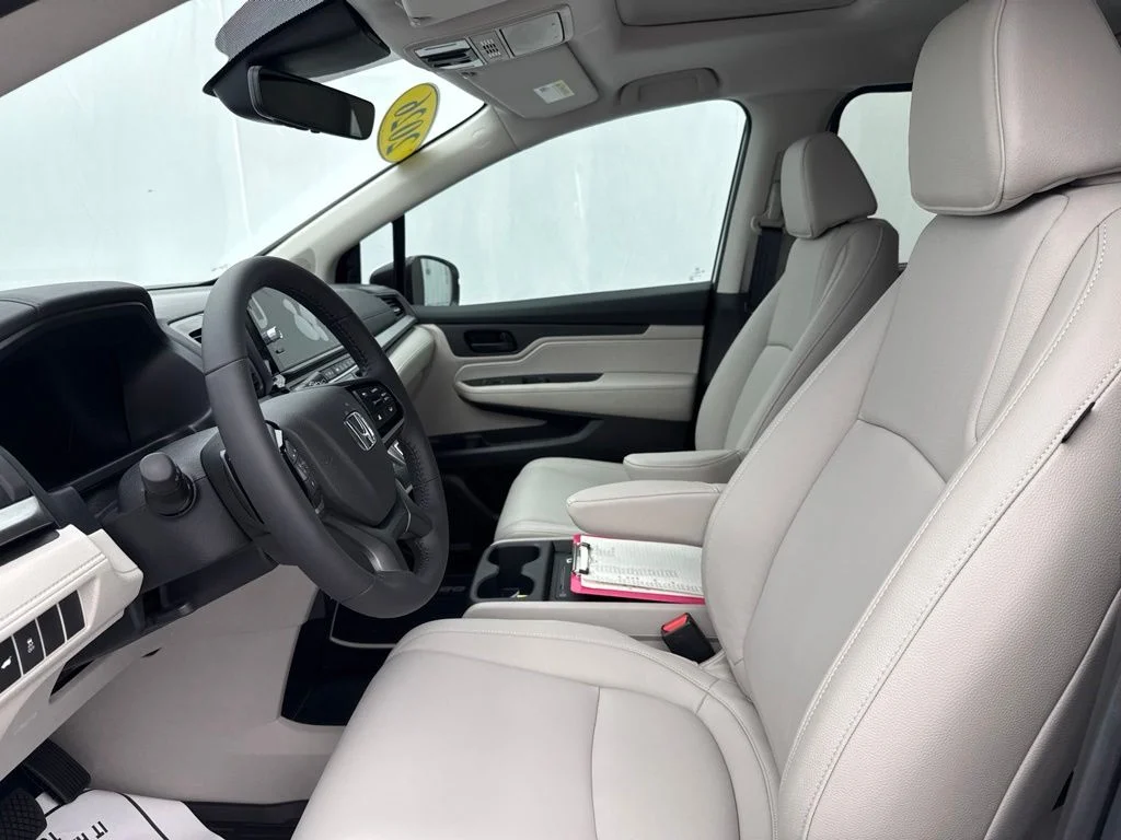 New 2026 Platinum White Pearl Honda EX-L image 16