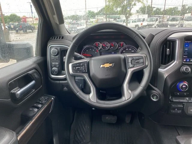 Used 2023 White Chevrolet LT image 23