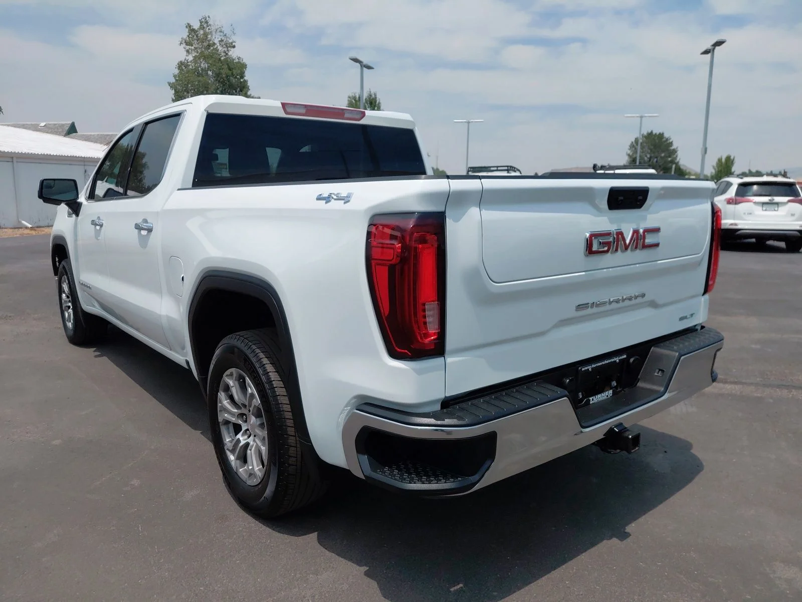 Used 2025 White GMC SLT image 9