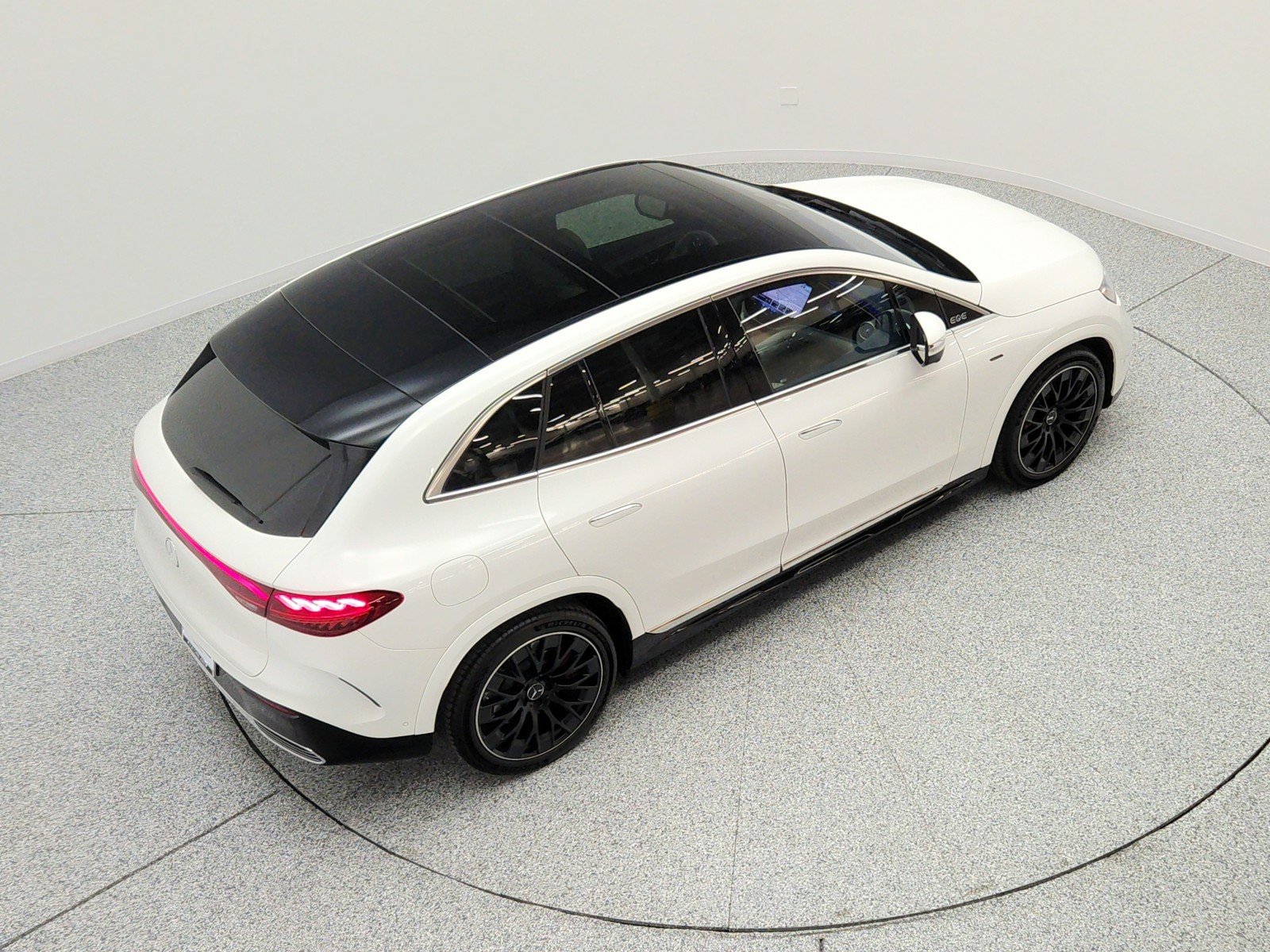Used 2024 Polar White Mercedes-Benz AMG® EQE 4MATIC+ SUV image 26
