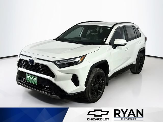 Used 2024  Toyota Hybrid SE image 3