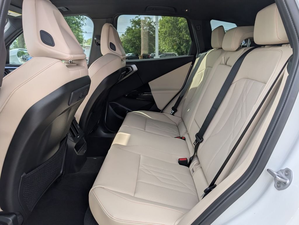 New 2026 Alpine White BMW 30 xDrive image 21