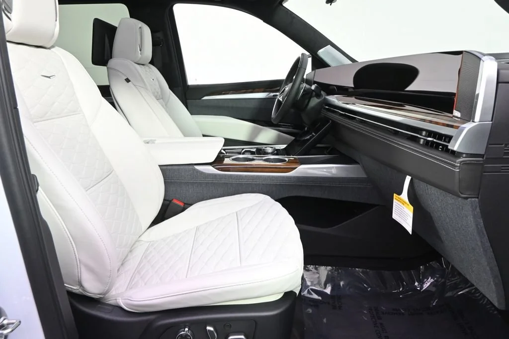 2026 Cadillac Escalade Platinum Sport - Photo 16